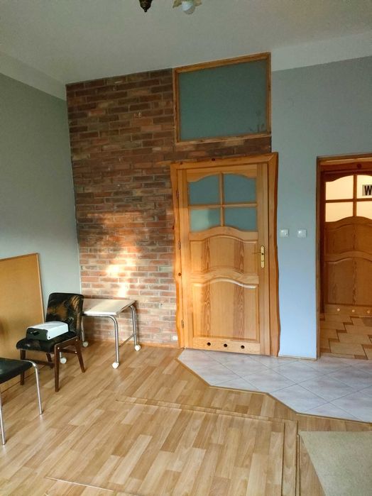 DO WYNAJĘCIA – LOKAL biurowy 18 m² z osobną łazienką | PARTER | NISKO