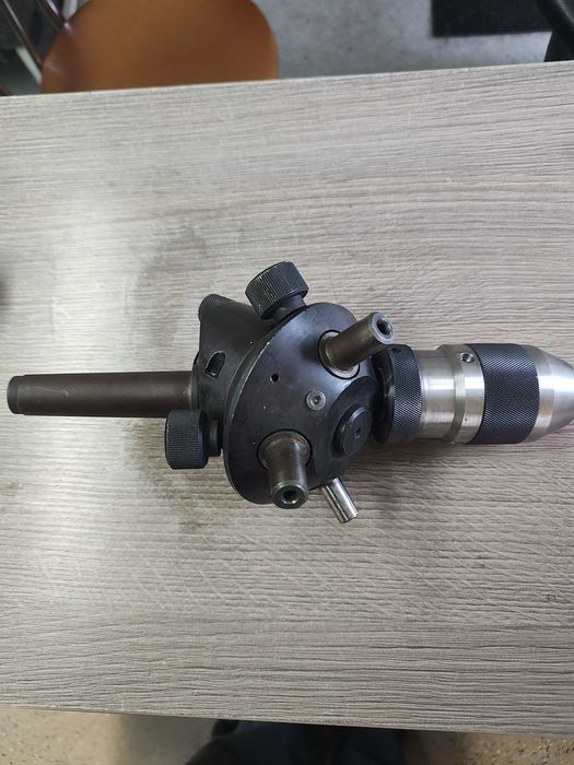 tokarka stołowa uchwyt rewolwerowy