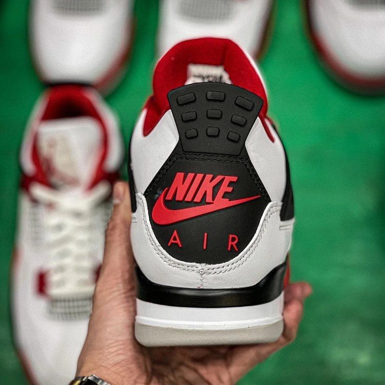 Nike Air jordan 4 “ Fire Red”