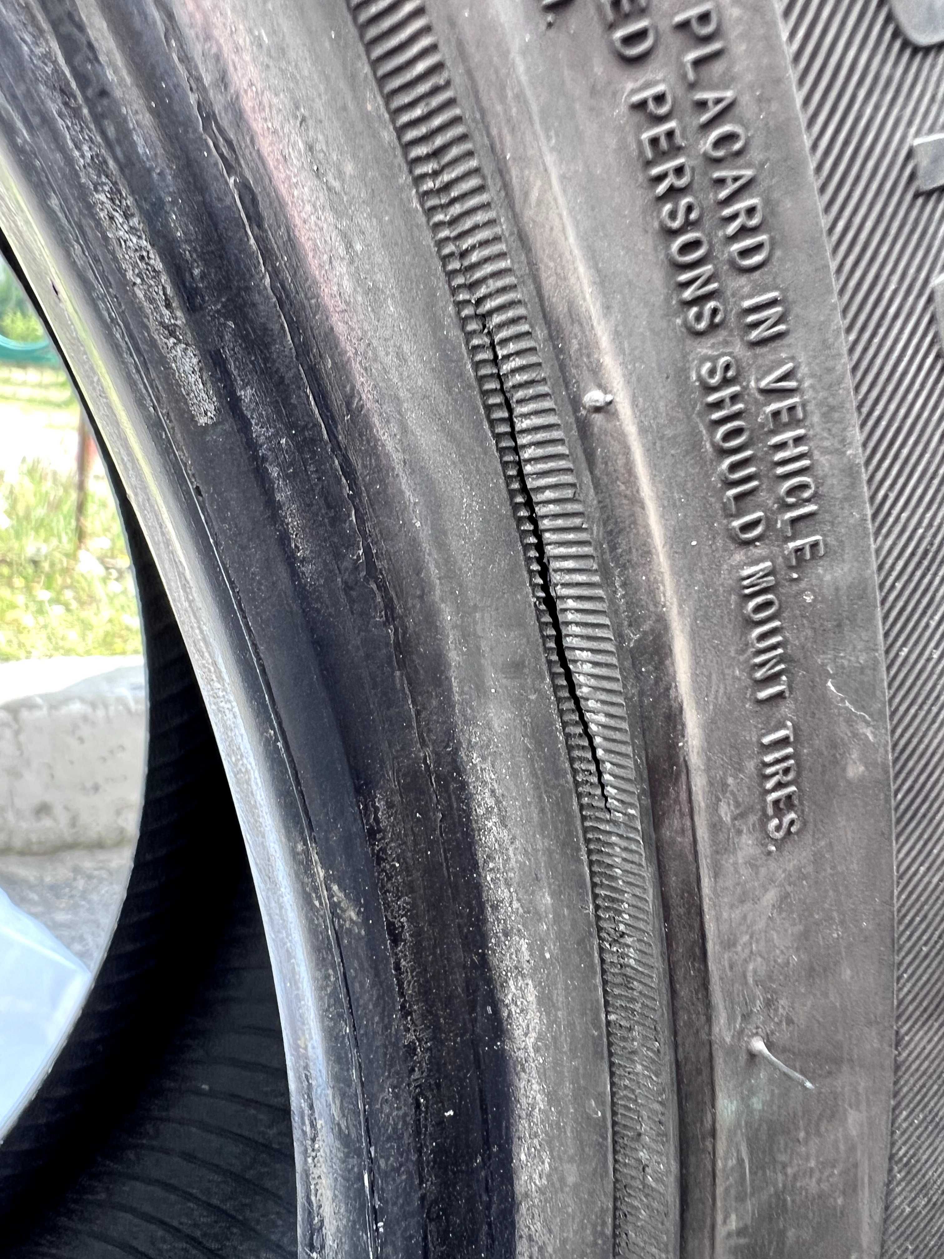 Шини РОЗПАРОВКИ 255/40 R19 Firestone FireHawk (2)/ Sailun Atrezzo (2)