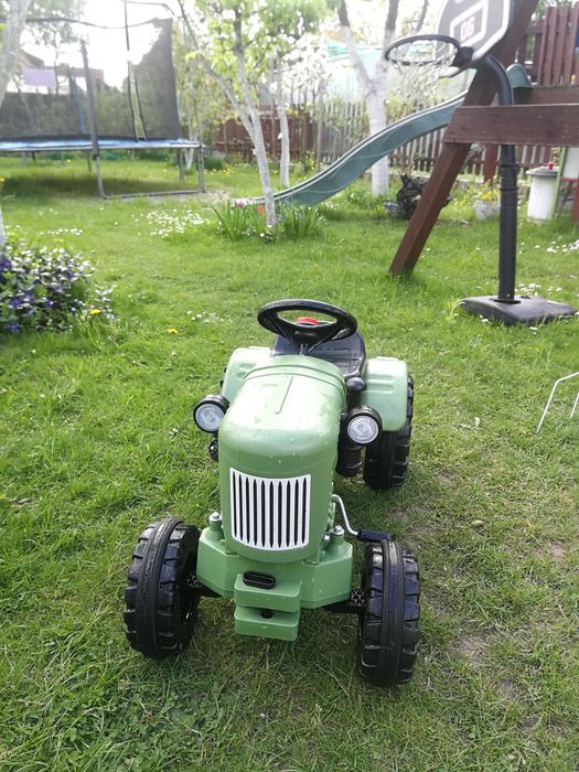 Fendt dieselross traktorek zabawka w bardzo dobrym stanie