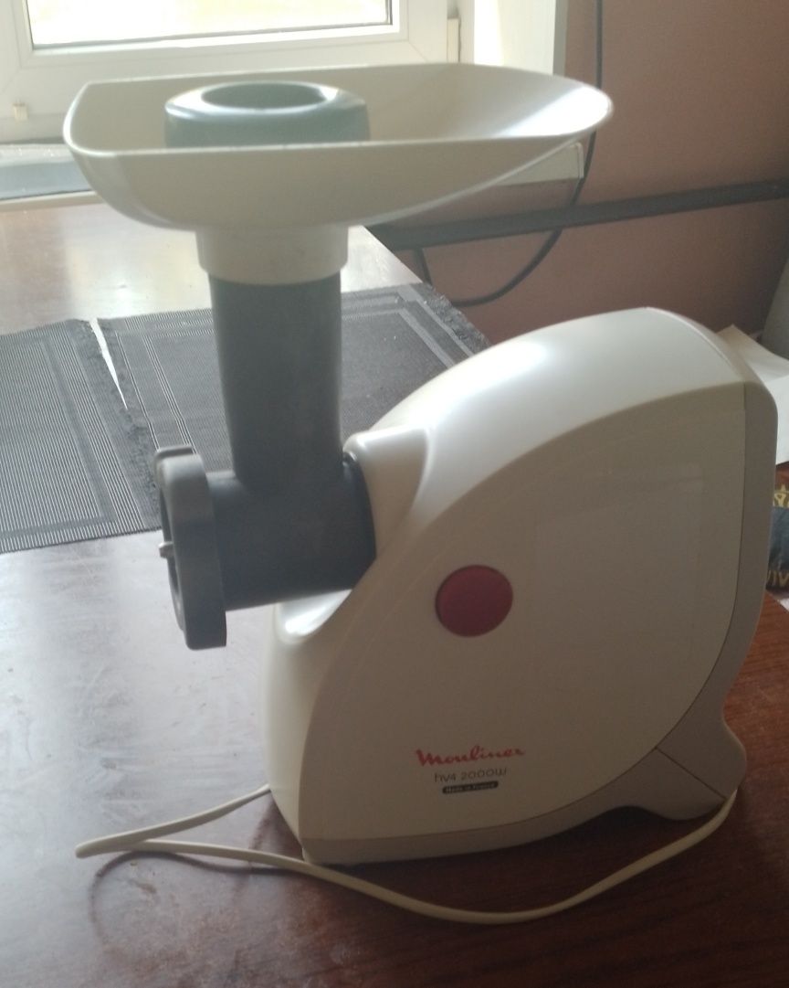 М'ясорубка MOULINEX