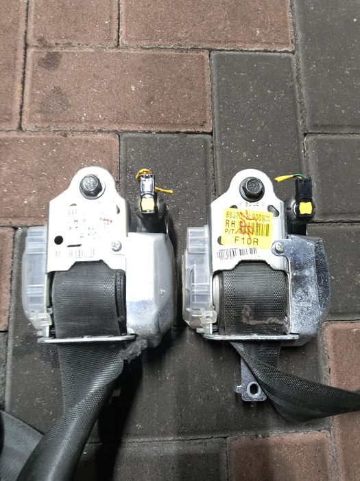 Ремінь безпеки передній правий лівий Hyundai і30 2007-2011