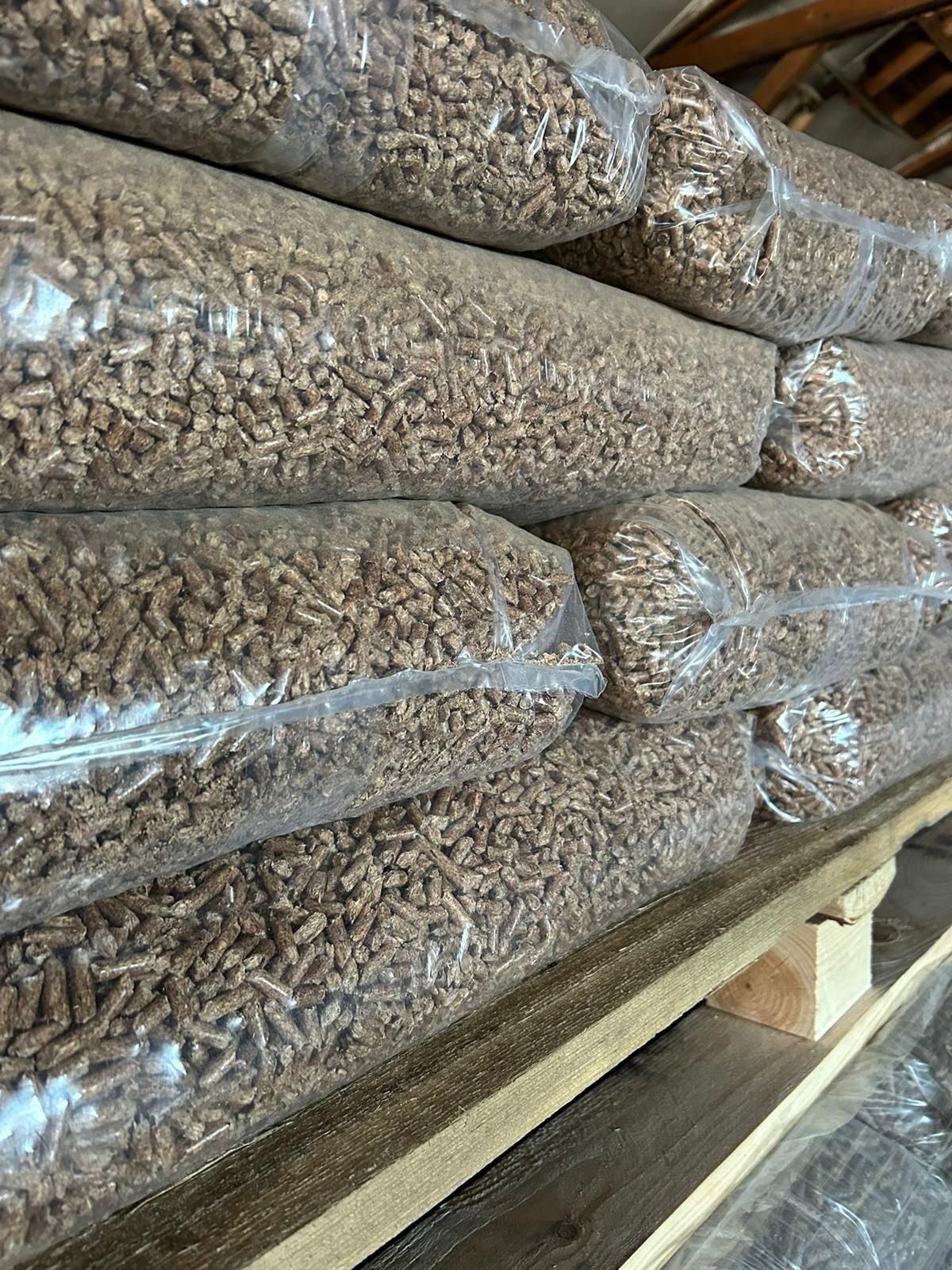 Pellet sosnowo-debowy