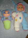 Przytulanki gasieniczka Playskool i lalka