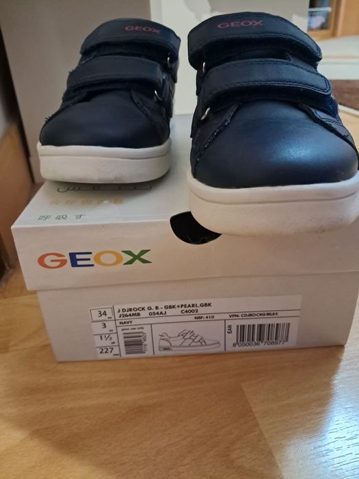 Ténis Menina Geox medida 35,34.