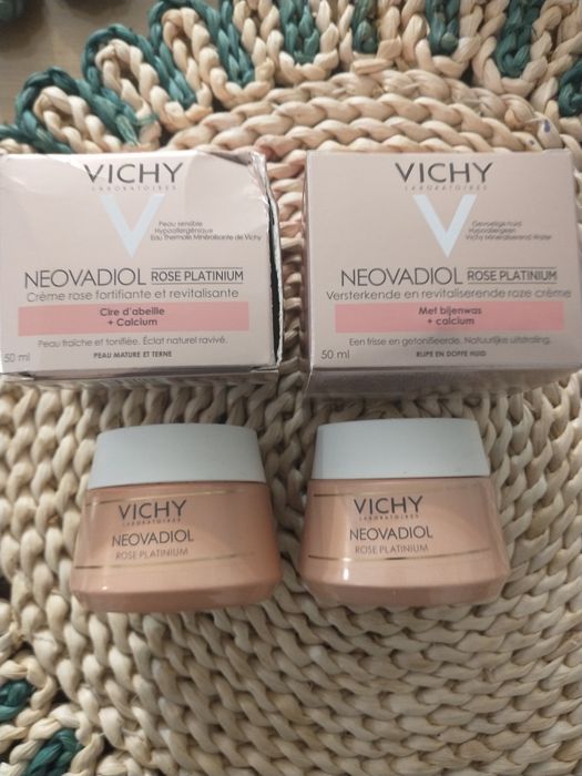 Dwa nowe kremy Vichy Neovadiol rose Platinum uszkodzone pudelko