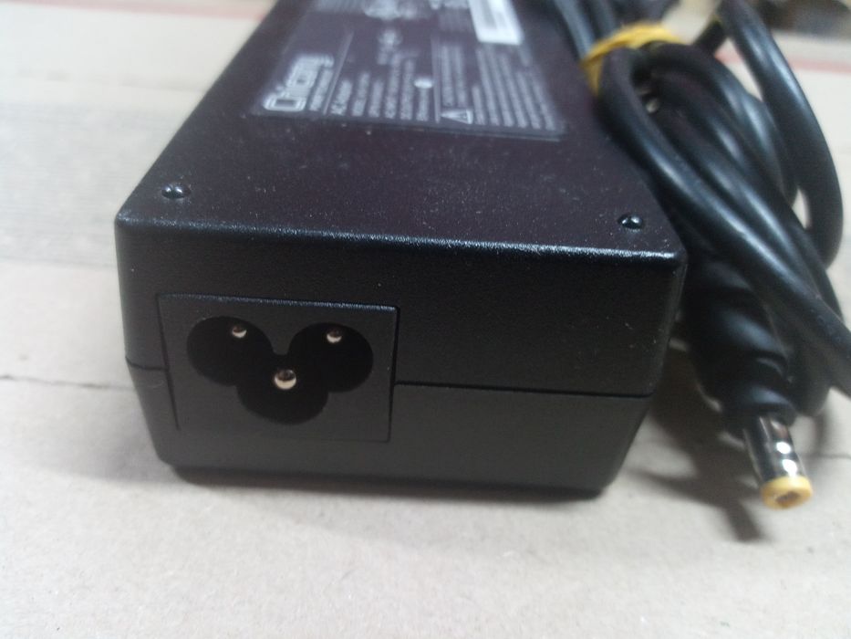 Chicony 100W 20V 5А 5,5х2.5 Оригінал Блок питания живлення
