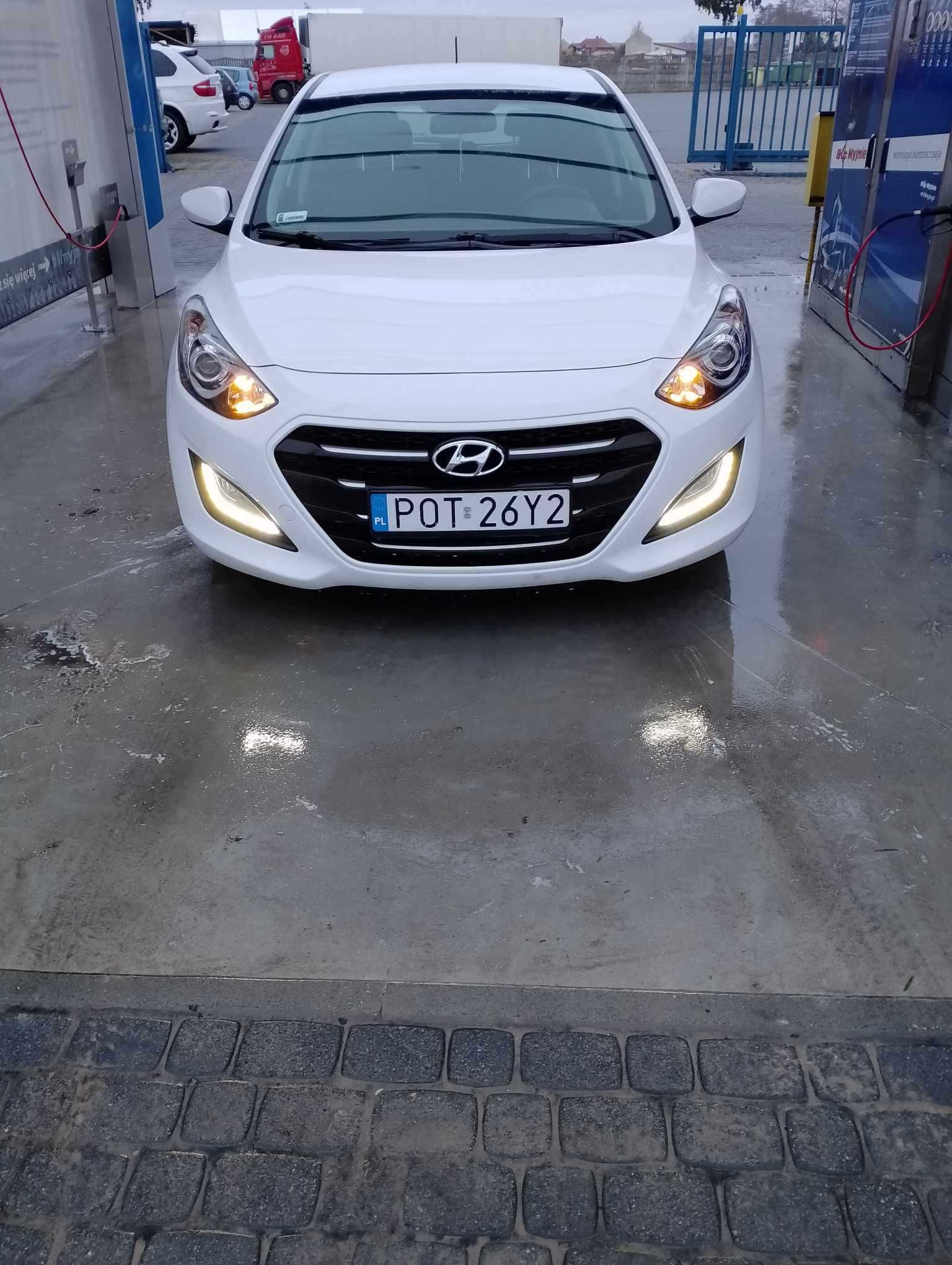 Hyundai i30 biały