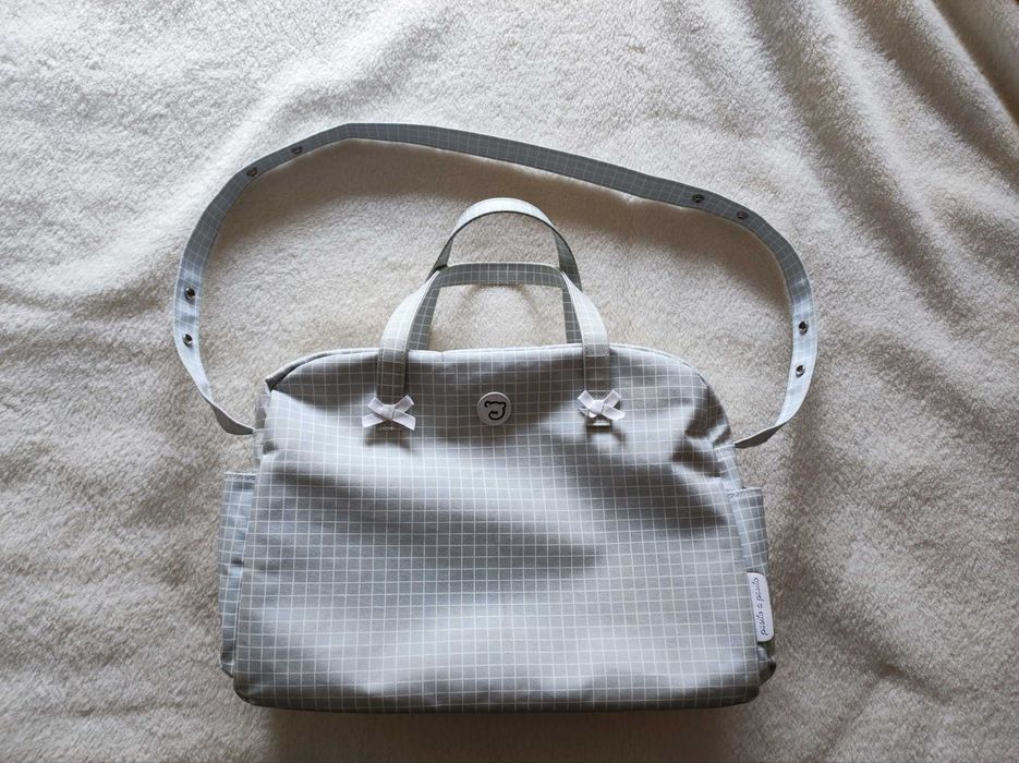 Mala cinza de Maternidade Pasito a Pasito