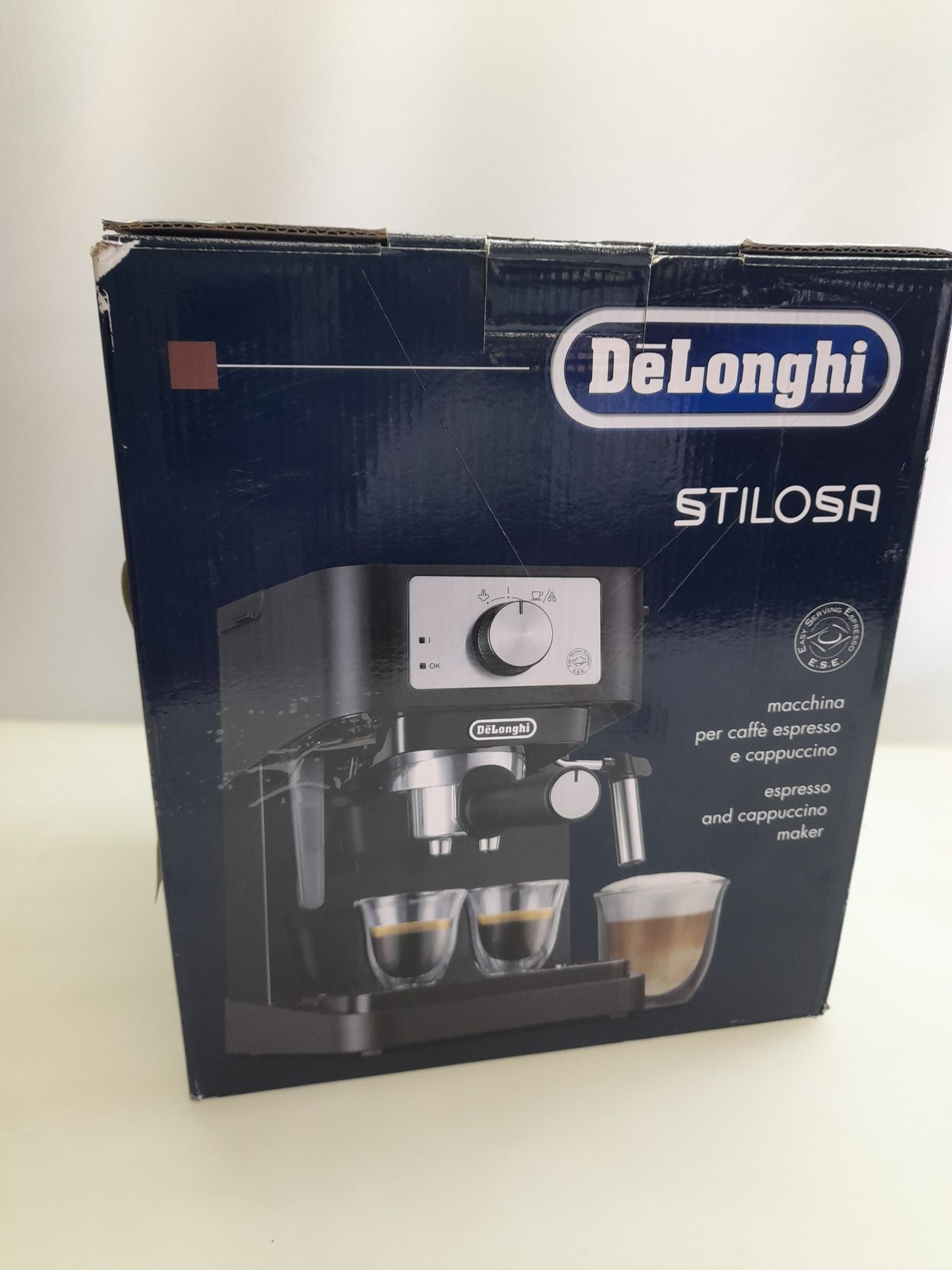 Кавоварка рожкова DELONGHI EC260.BK