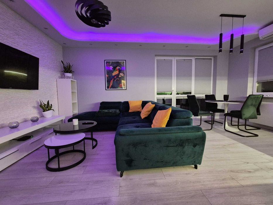 Komfortowy 2-pokojowy apartament z dużym balkonem, klimatyzacja, 50 m²