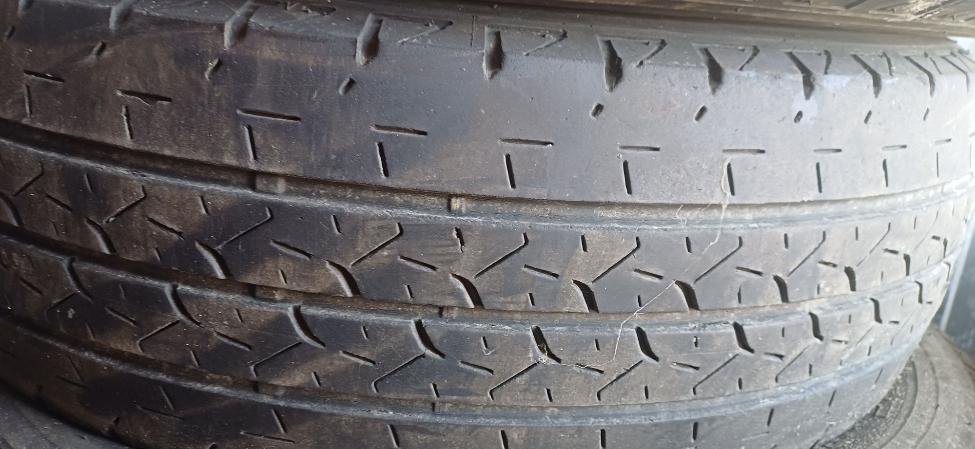 Opony dostawcze Bridgestone 225/65/16 C z 2020r 4 szt.