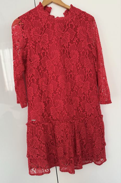 Przepiekna koronkowa sukienka