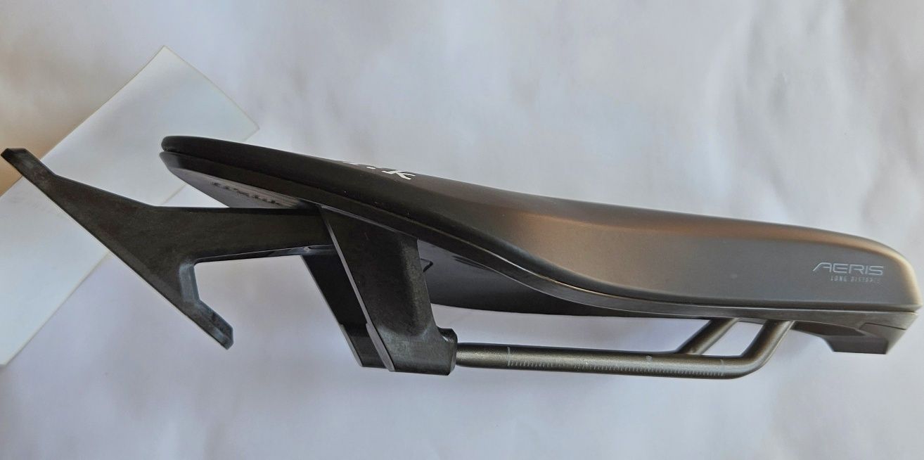 Siodełko, siodło Fizik Transiro Aeris LD R3 ,135mm  triathlon, TT