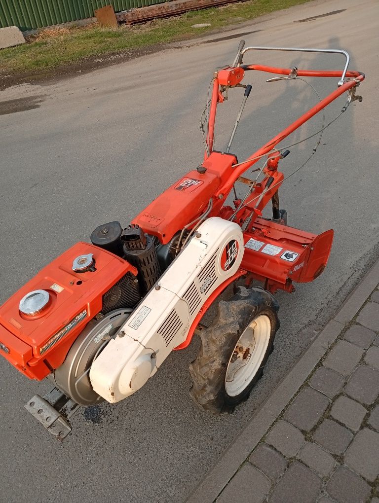 Продам мотоблок Кубота 6 л с