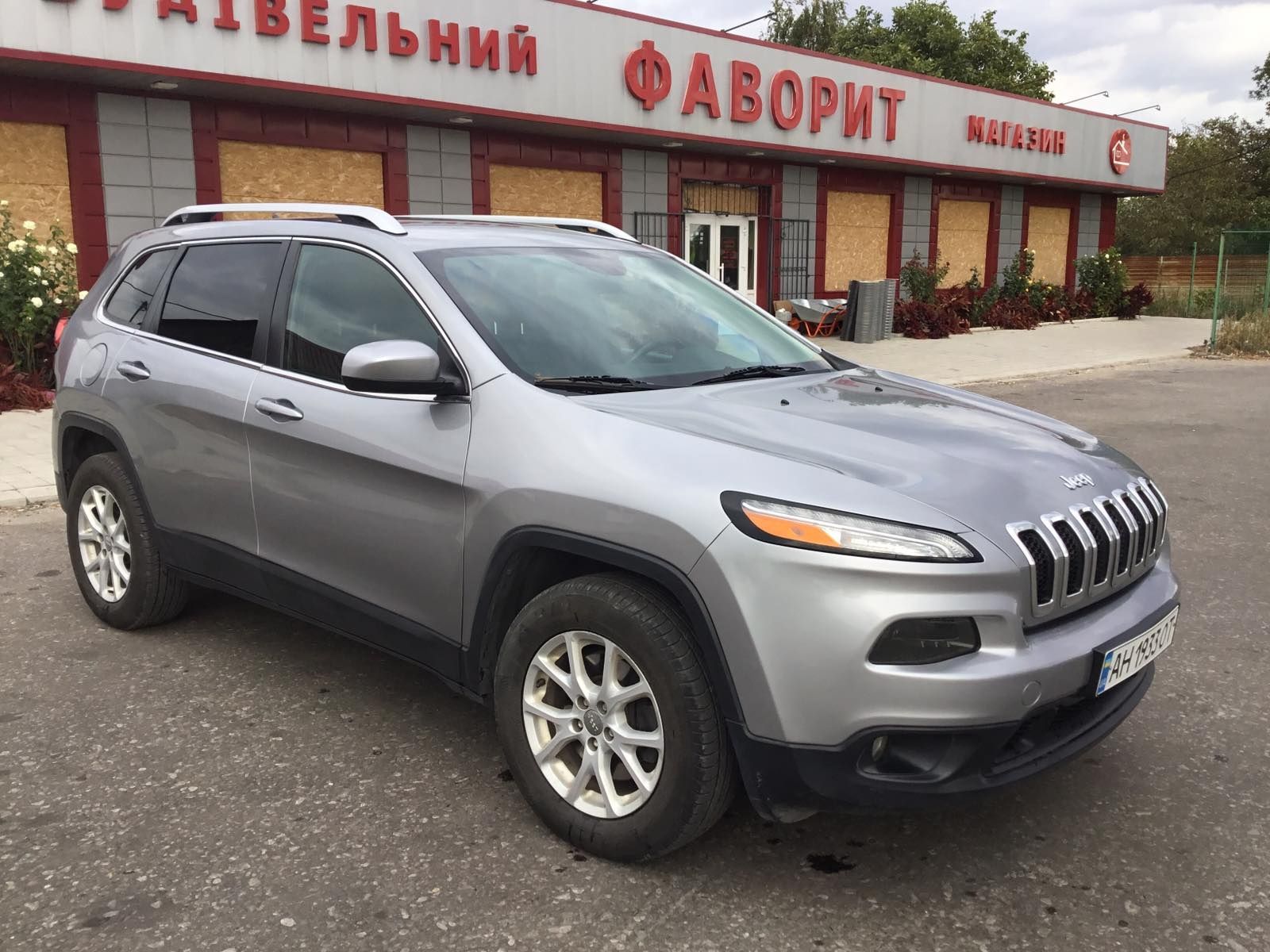 Jeep Cherokee 3.2 АКП полный привод