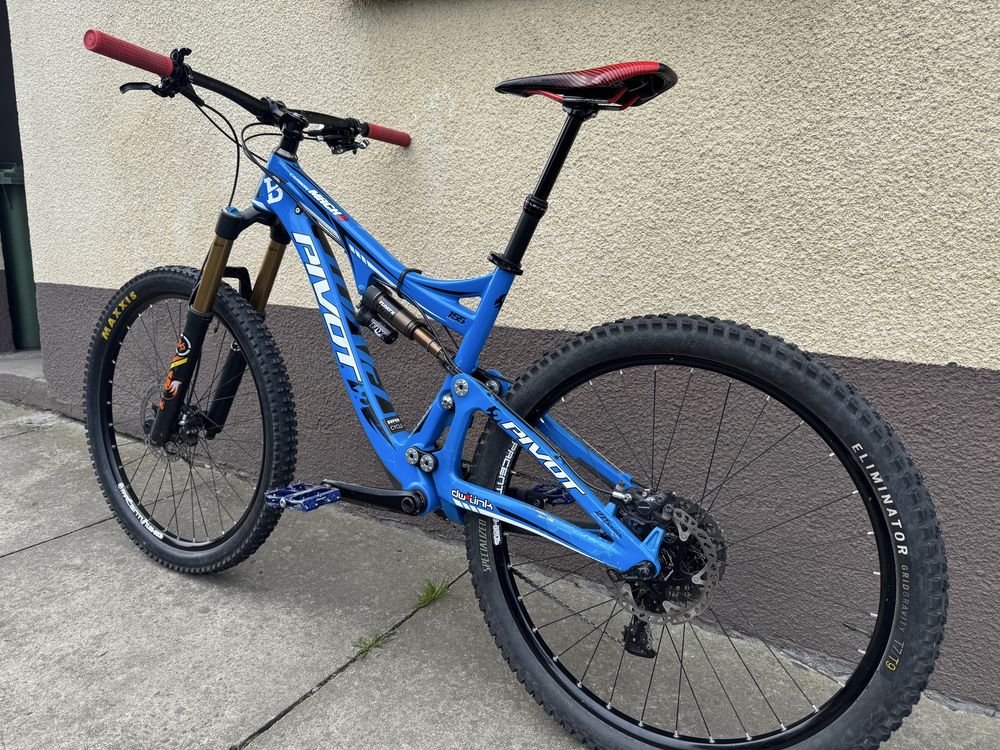 Pivot Mach 6 Carbon 27.5”