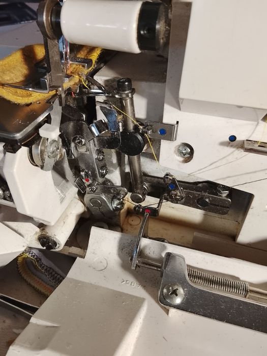 Швейна машина оверлок 4 нитки ЮКІ МО-51-е