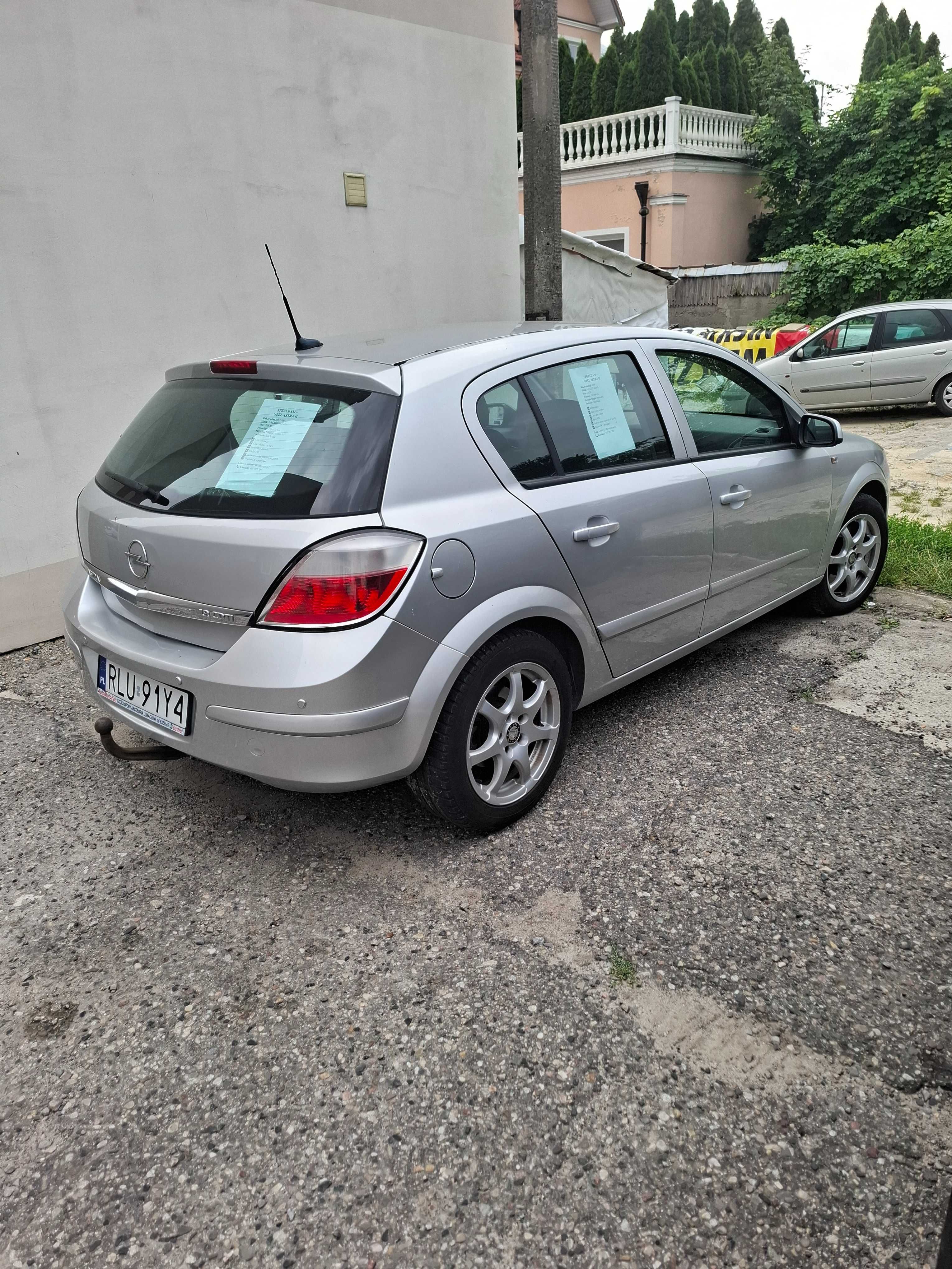 Opel astra h super stan