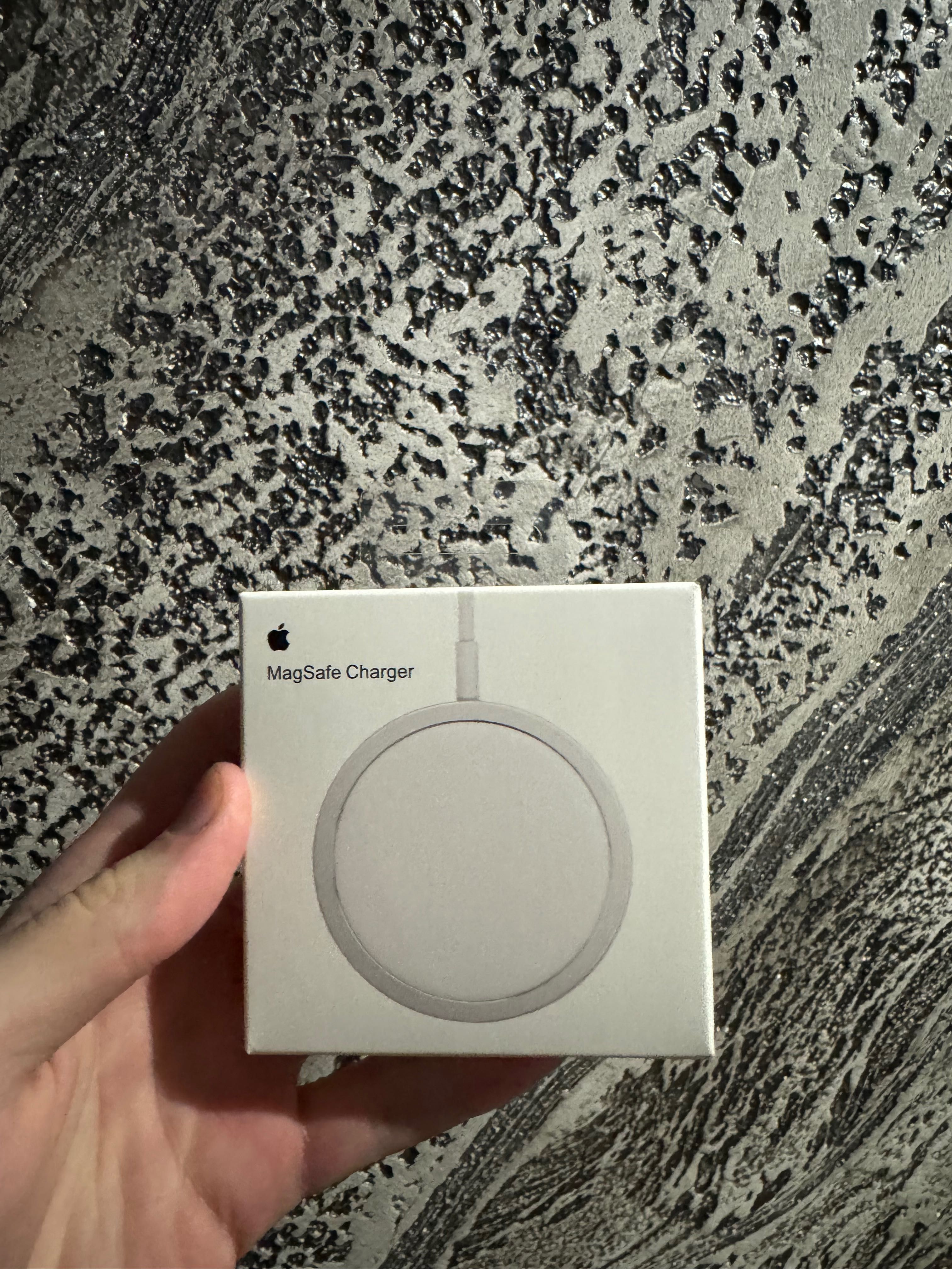 Apple MagSafe Charger Оригінал
безпровідна зарядка