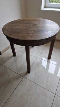 Stary drewniany okrągły stół