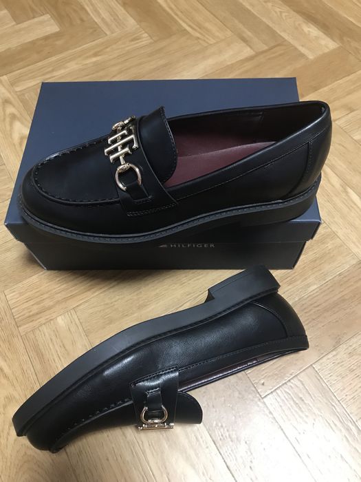 Продам жіночі лофери Tommy Hilfiger