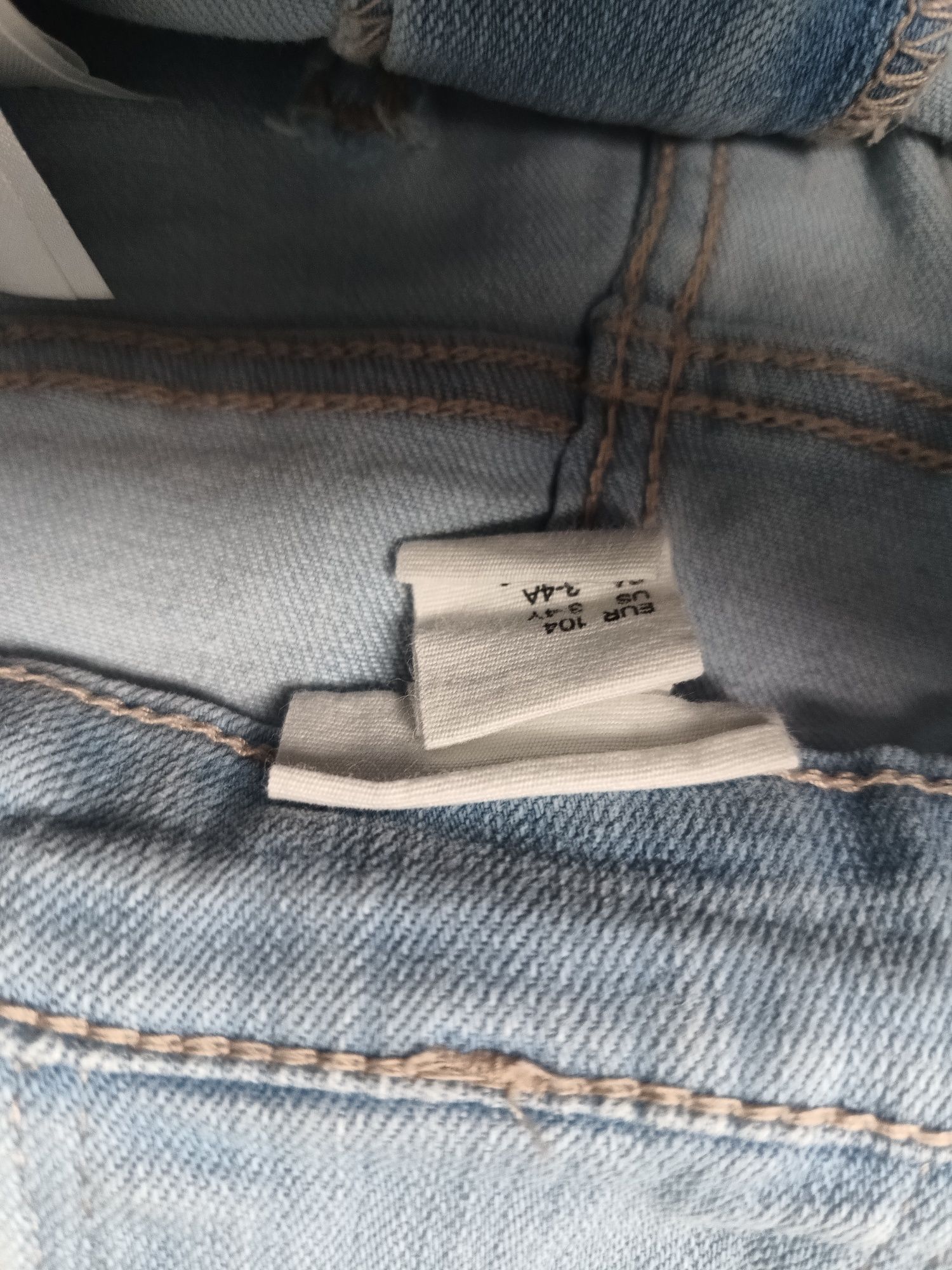 Spodnie ogrodniczki jeansowe H&M 104 cm