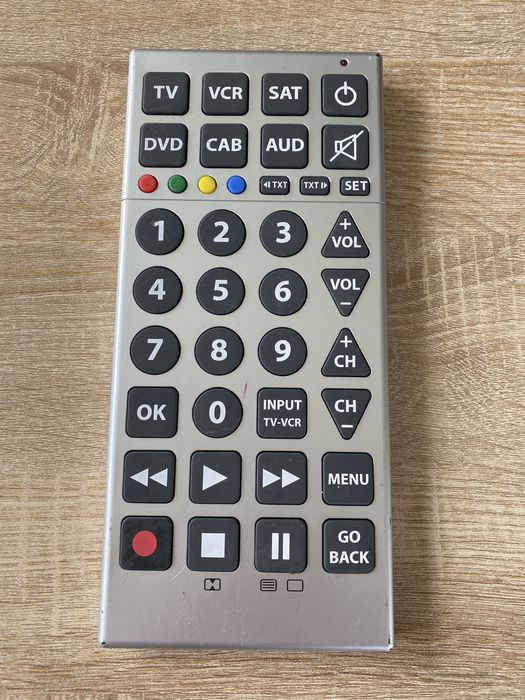 Pilot do telewizora gigant