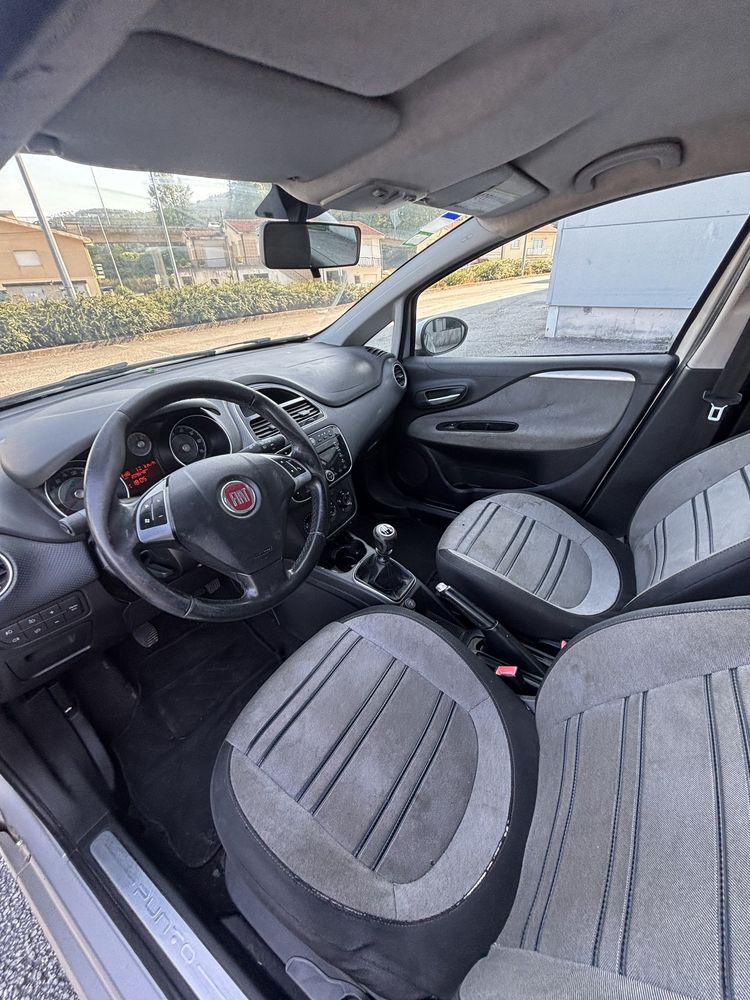 Fiat Punto 1.2 Gasolina - Desde 100€ mês