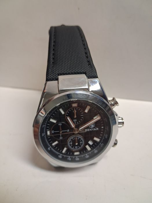 Męski zegarek kwarcowy