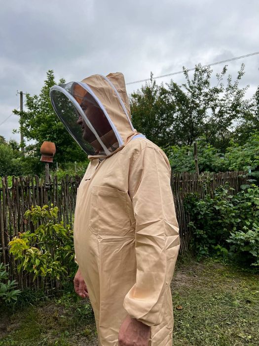 Костюм бджоляра з маскою