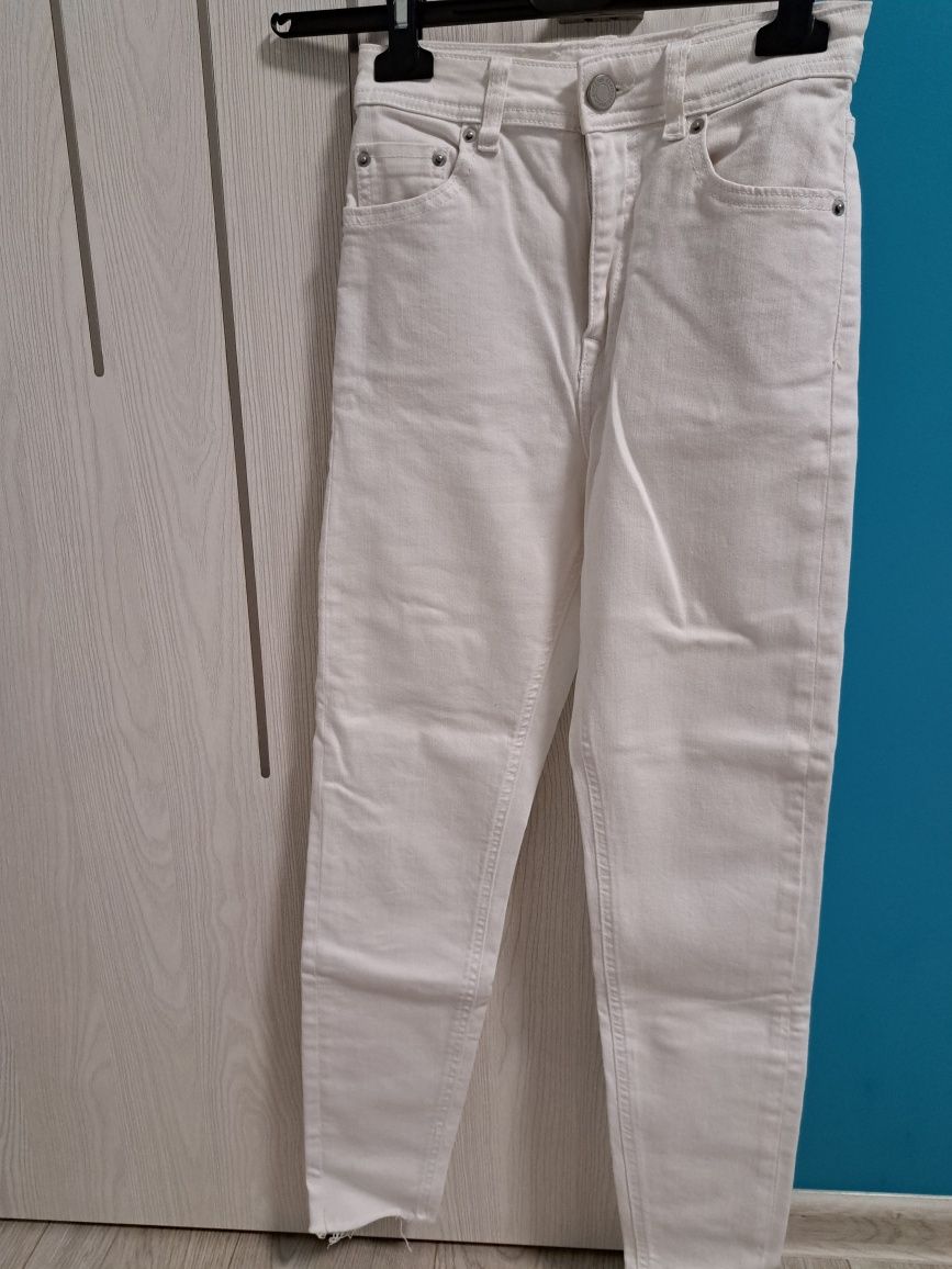 Reserved spodnie białe