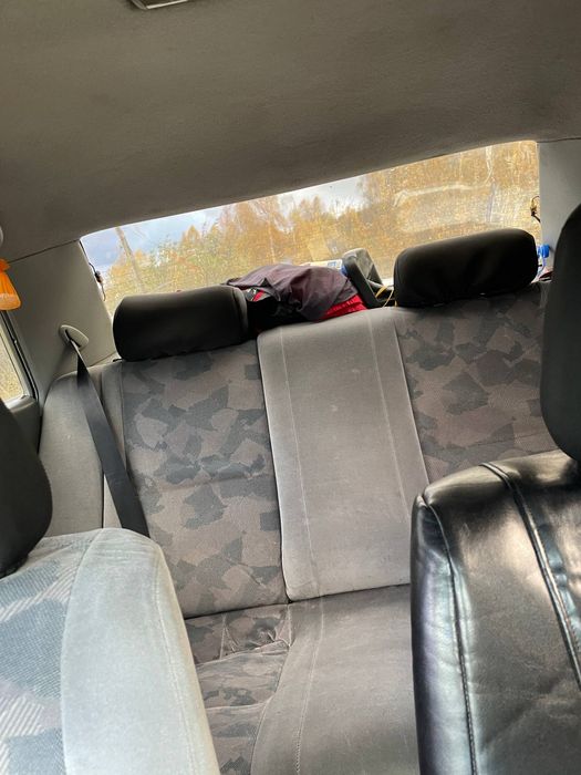 Продам мітсубіші карізму 1997р