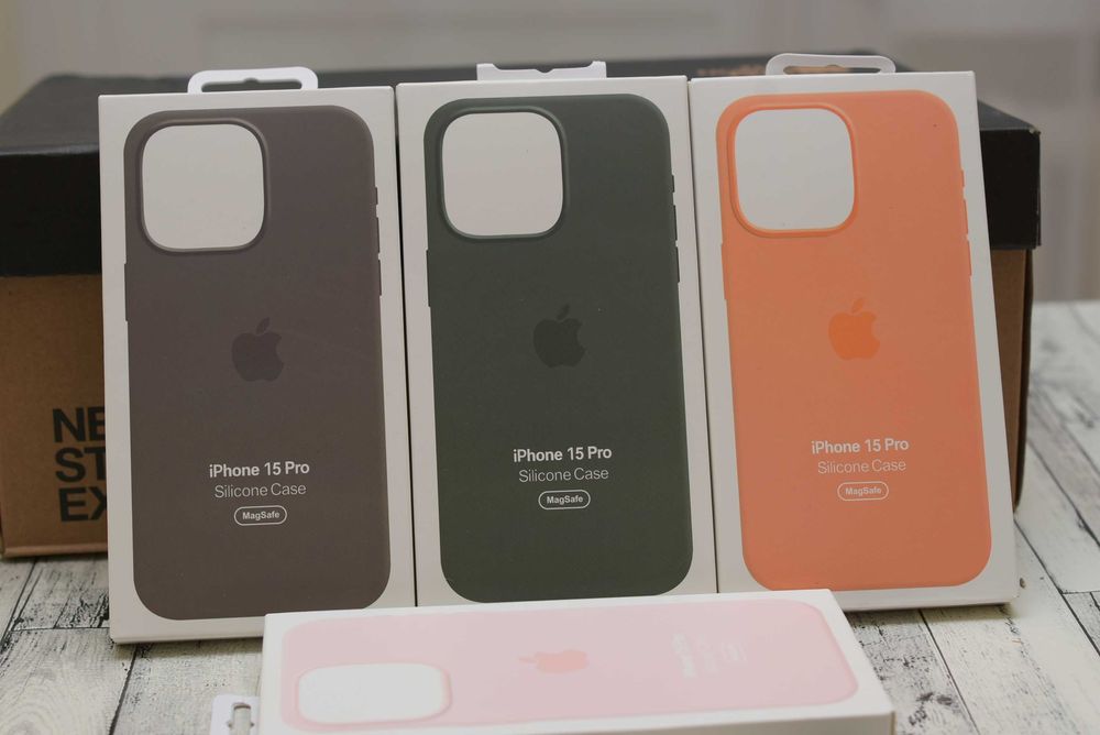 Офіційний чехол iphone 15 16e pro max magsafe finewoven анімація
