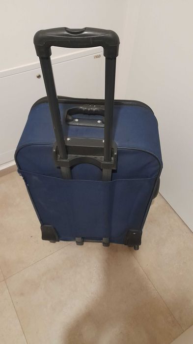 Walizka podrózna duża 55x30x75 cm