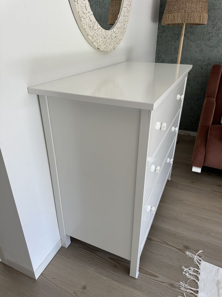 Movel Comoda  ikea 1.08 x 0.96 x 0.50 lacada branco