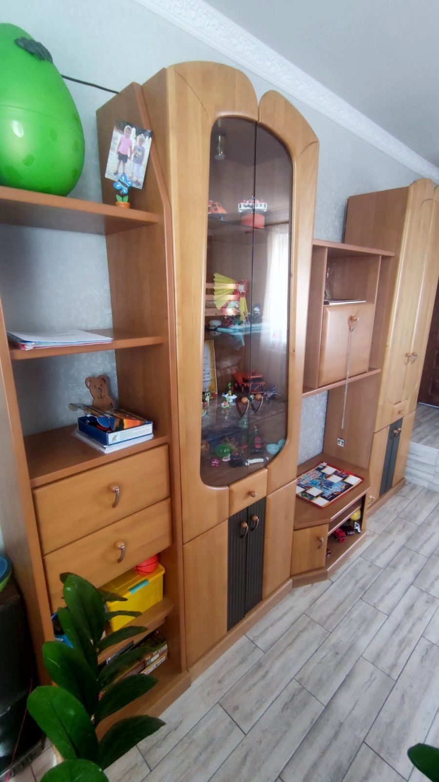 Стінка в гарному стані