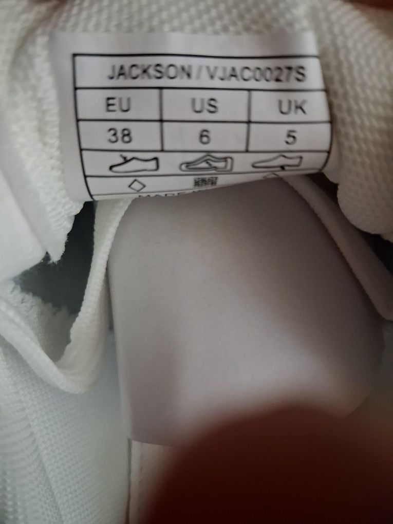 Sneakersy marki Levi's Jackson rozmiar 38