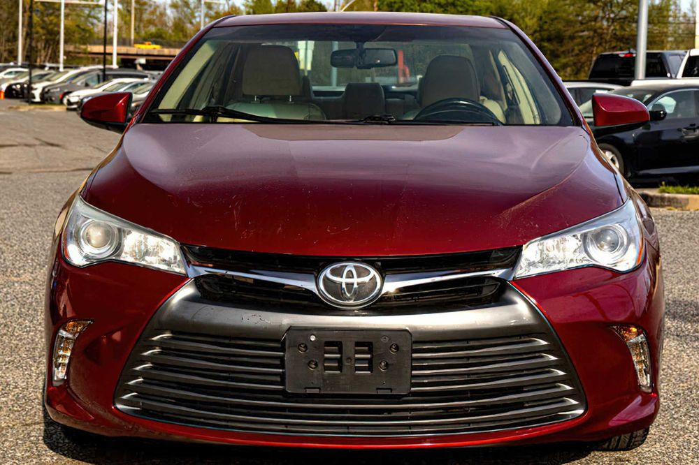 Toyota Camry      2016