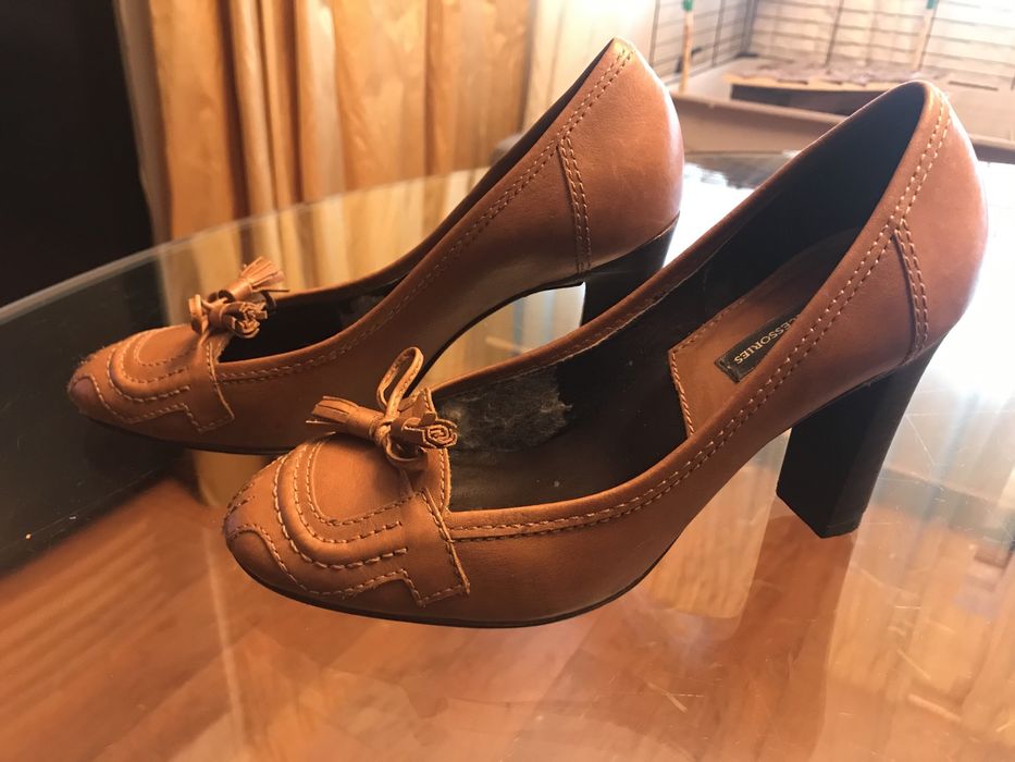 Sapatos camel Lanidor T36