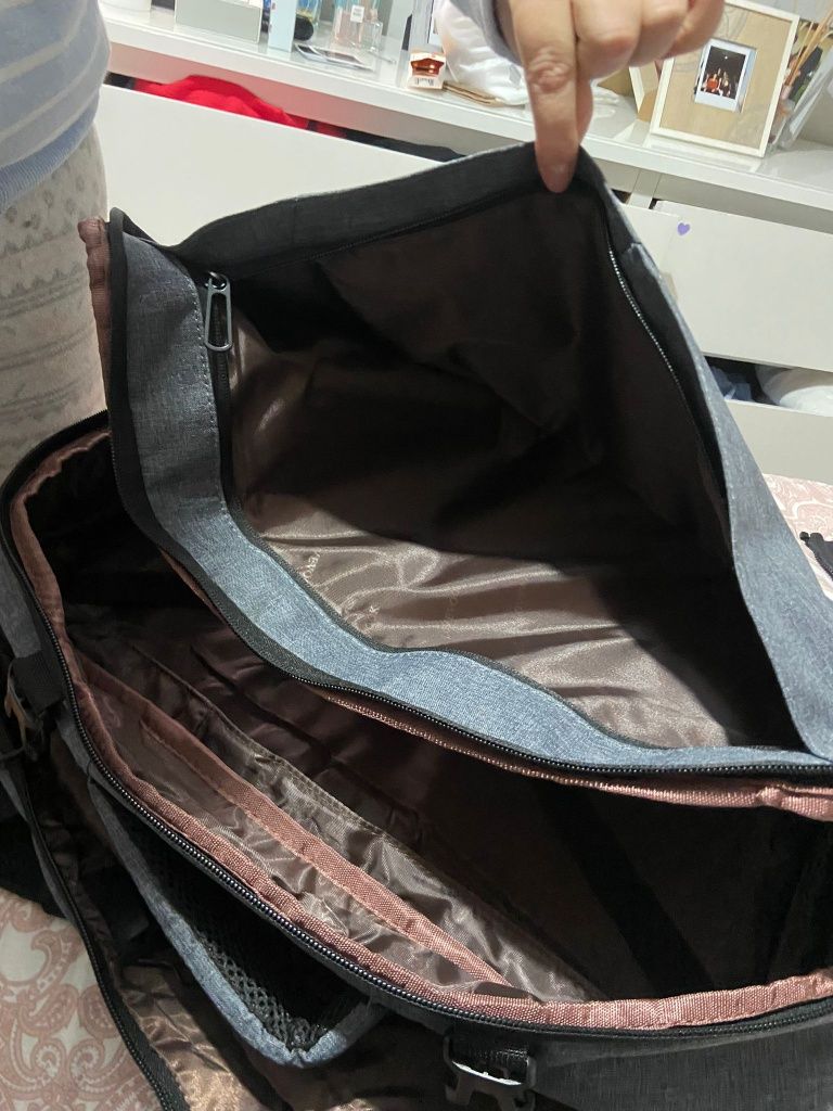 Mochila de computador com varias divisórias