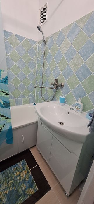 Трехкомнатная кв-ра,9-я больница,Правый,БородинскийПравыйберег.