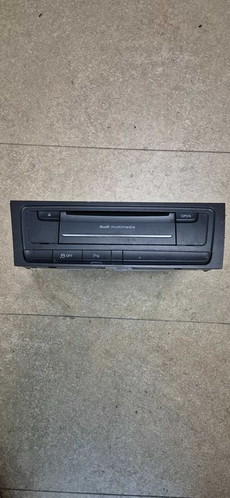 Radio com ecrã  Audi A4 B8