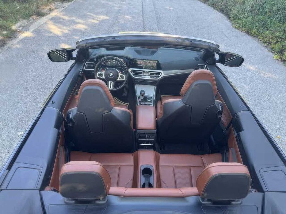 BMW M4 Competition xDrive Convertible      2022