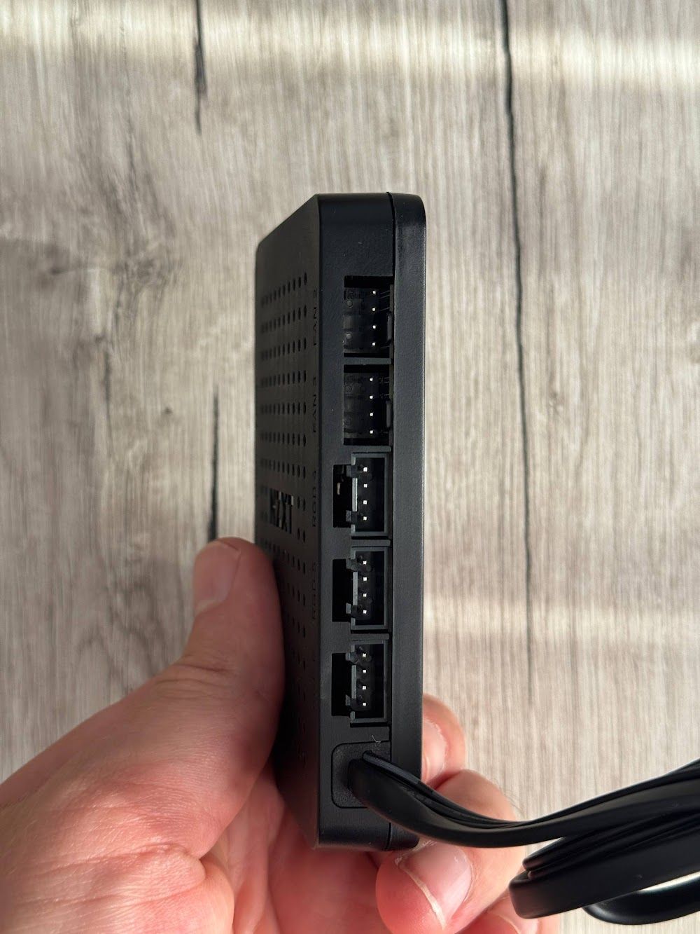 Контролер NZXT RGB & Fan Controller (AC-CRFR0-B1)