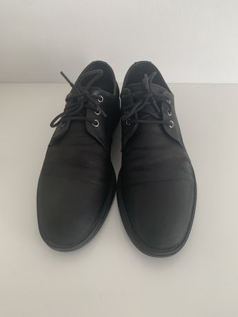 Sapatos pretos made in portugal
