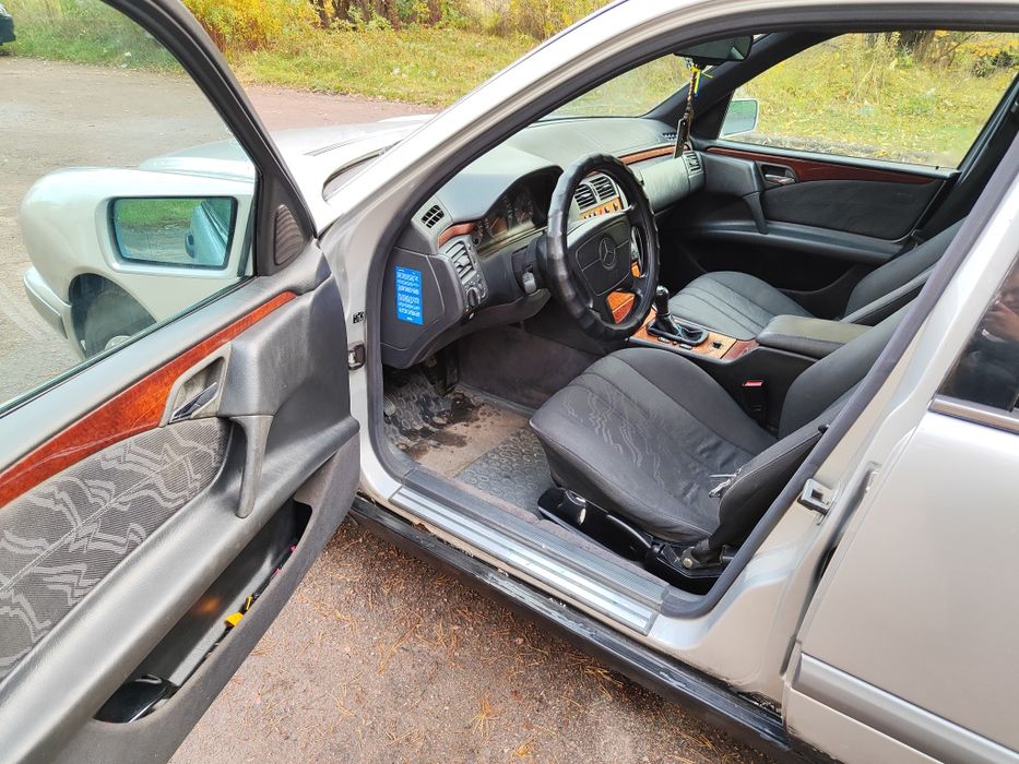 Mercedes-Benz w210 E220d 1998