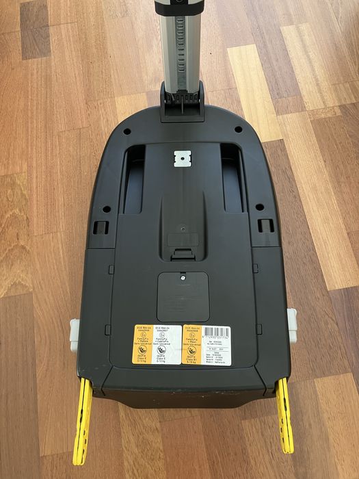 Fotelik samochodowy Maxi-Cosi CabrioFix z bazą