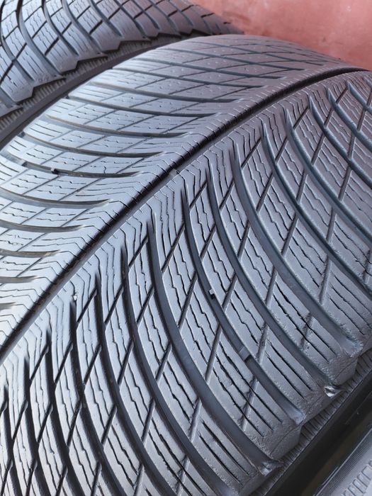 295/40/21 R21 Michelin Pilot Alpin 5 SUV 4шт ціна за 1шт шини